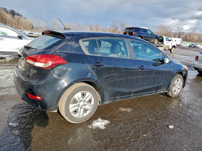 Photo 3 from auction – 2017 KIA FORTE LX with VIN KNAFK5A84H5679367