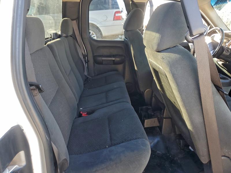 Photo 10 from auction – 2008 CHEVROLET SILVERADO with VIN 1GCEK19068E162318