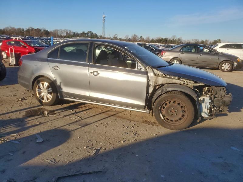 Photo 4 from auction – 2017 VOLKSWAGEN JETTA S with VIN 3VW167AJ4HM392408