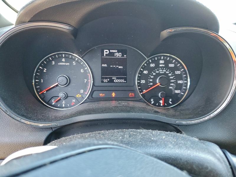 Photo 9 from auction – 2018 KIA FORTE LX with VIN 3KPFK4A76JE258829