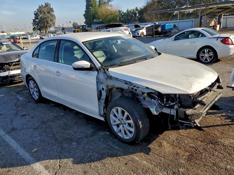 Photo 4 from auction – 2014 VOLKSWAGEN JETTA SE with VIN 3VWD07AJ4EM237674