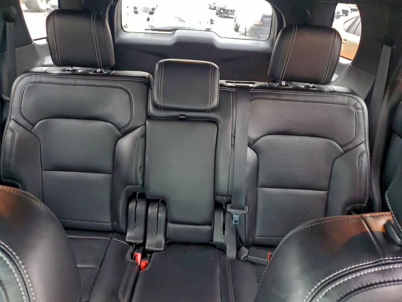 Photo 10 from auction – 2017 FORD EXPLORER L with VIN 1FM5K8F83HGC37981