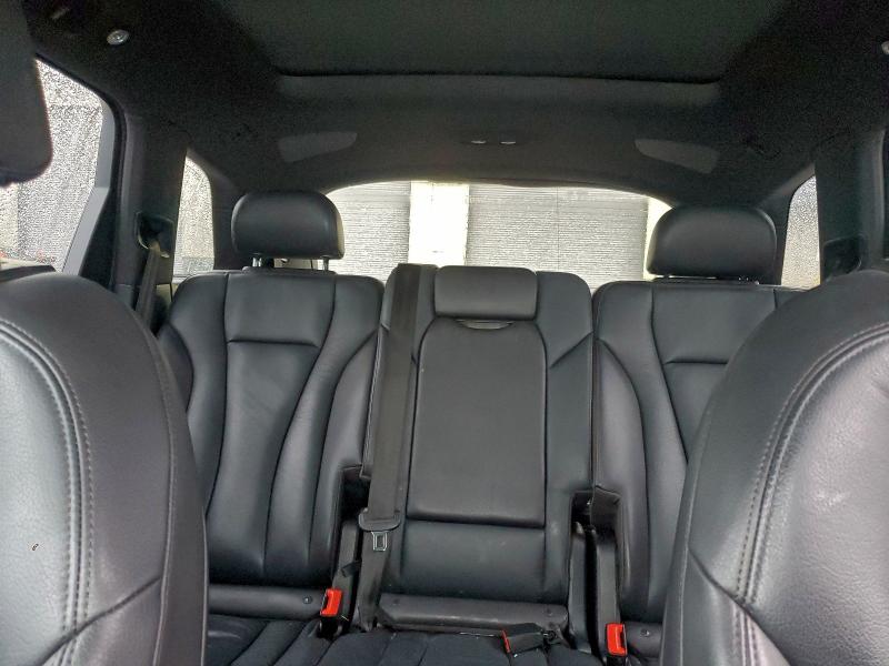 Photo 10 from auction – 2018 AUDI Q7 PREMIUM with VIN WA1LAAF74JD008739