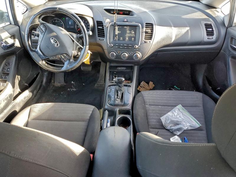 Photo 8 from auction – 2017 KIA FORTE LX with VIN 3KPFL4A74HE104840