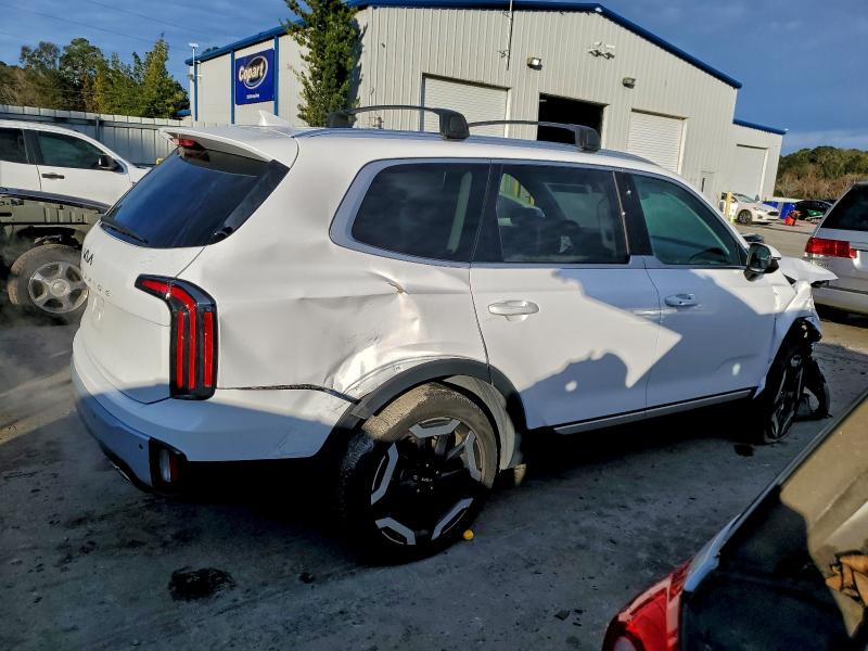 Photo 3 from auction – 2024 KIA TELLURIDE with VIN 5XYP34GC9RG525966