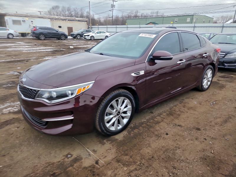 KIA OPTIMA EX 2017 with VIN 5XXGU4L34HG168282 - Photo from auction