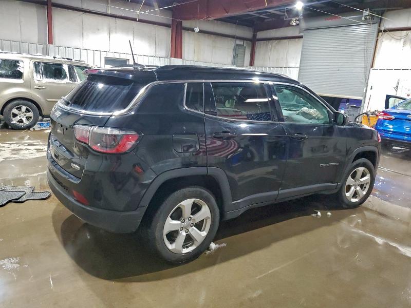 Фото 3 с аукциона – 2021 JEEP COMPASS LA с VIN 3C4NJDBB3MT507363