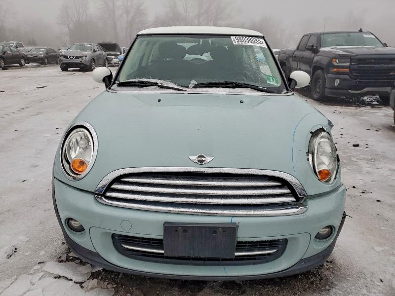 Photo 5 from auction – 2011 MINI COOPER with VIN WMWSU3C54BT182564