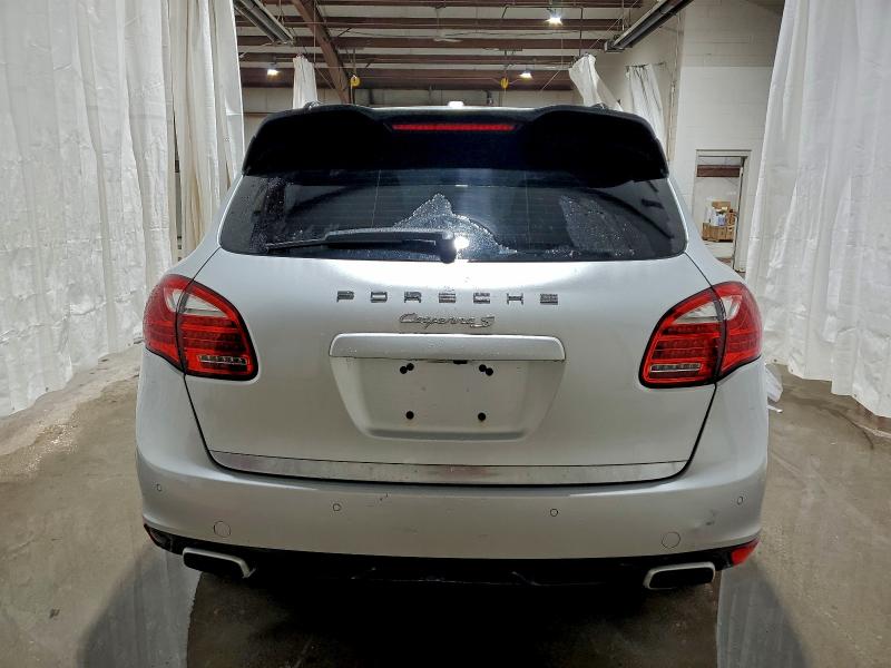 Photo 6 from auction – 2012 PORSCHE CAYENNE S with VIN WP1AB2A28CLA46509