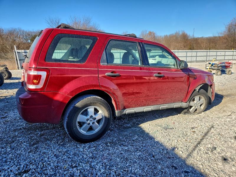 Photo 3 from auction – 2010 FORD ESCAPE XLS with VIN 1FMCU0C76AKA13329