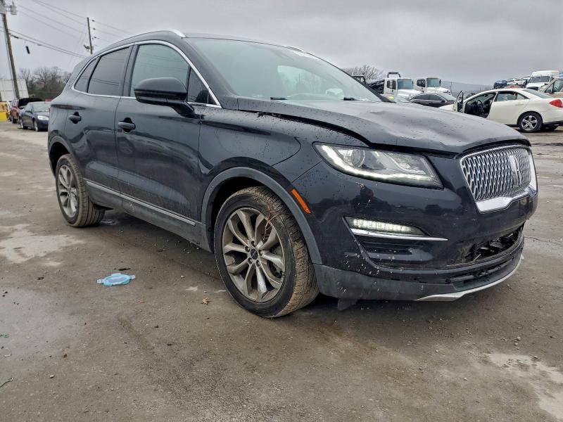 Photo 4 from auction – 2019 LINCOLN MKC SELECT with VIN 5LMCJ2C98KUL03032