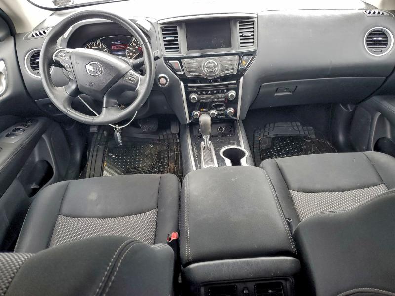 Photo 8 from auction – 2017 NISS PATHFINDER with VIN 5N1DR2MM5HC665823