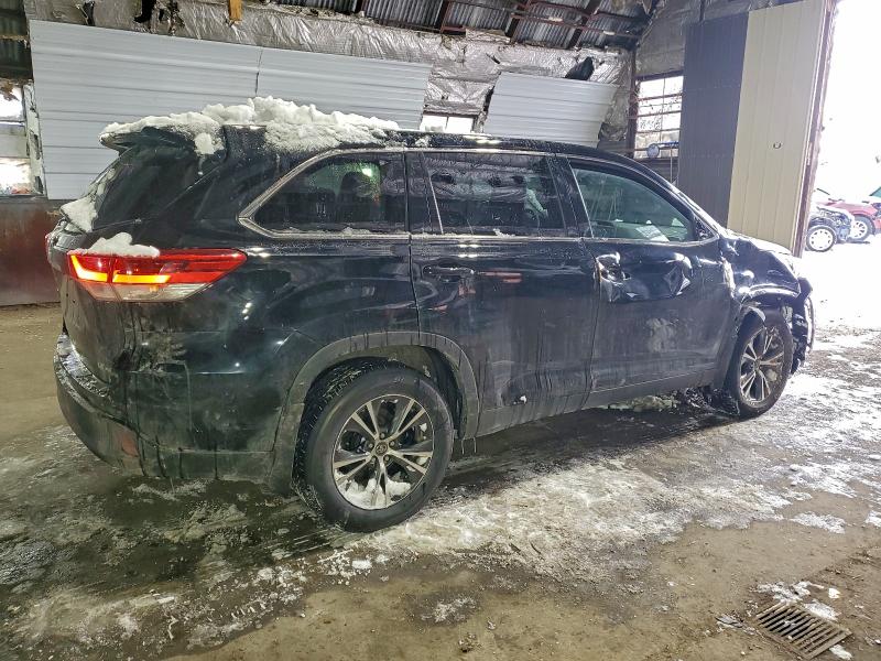 Photo 3 from auction – 2019 TOYOTA HIGHLANDER with VIN 5TDBZRFH4KS940611