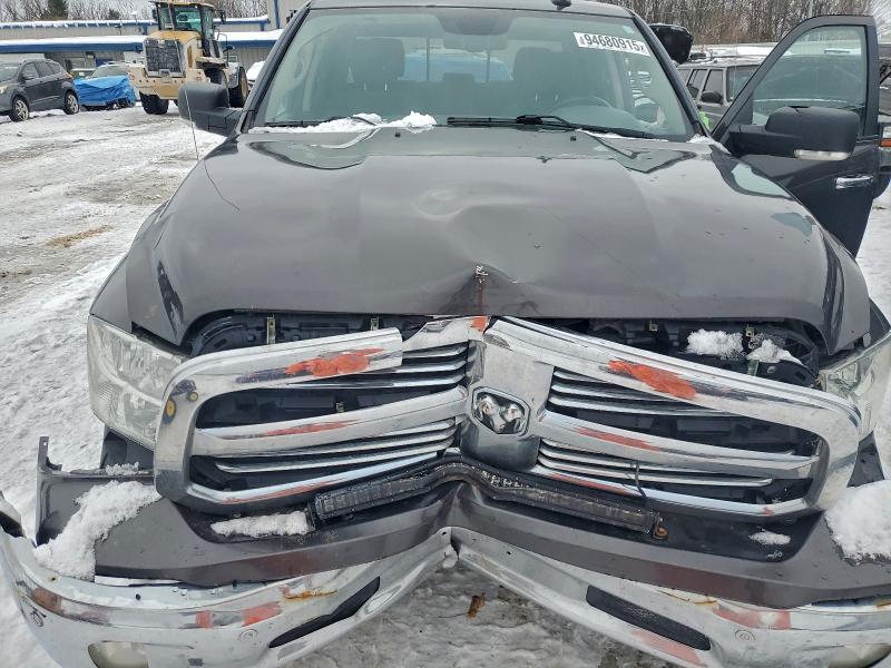 Photo 11 from auction – 2017 RAM 1500 SLT with VIN 3C6RR7LT1HG735516