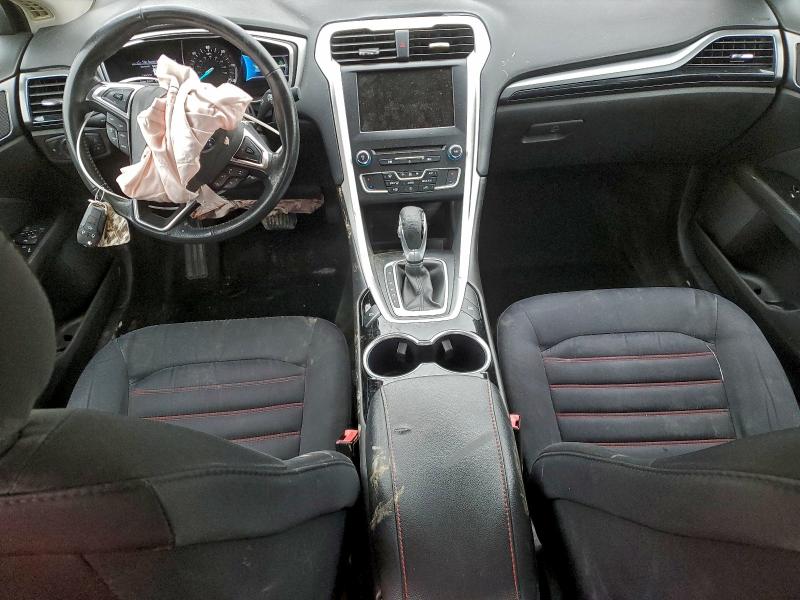 Photo 8 from auction – 2016 FORD FUSION SE with VIN 3FA6P0LU0GR385063