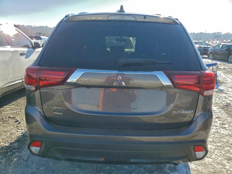Photo 6 from auction – 2018 MITSUBISHI OUTLANDER with VIN JA4AD3A31JZ054112