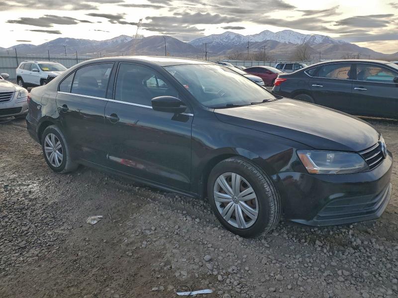 Photo 4 from auction – 2017 VOLKSWAGEN JETTA with VIN 3VW167AJ5HM275064