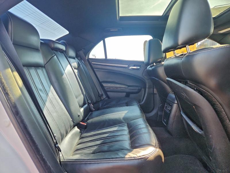 Photo 10 from auction – 2016 CHRYSLER 300 with VIN 2C3CCABT2GH208148