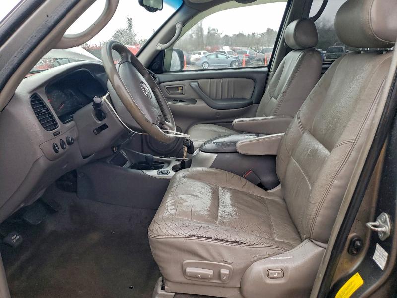 Photo 7 from auction – 2004 TOYOTA SEQUOIA with VIN 5TDBT48A14S230301
