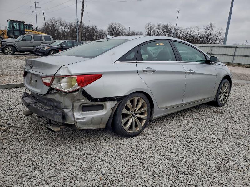 Photo 3 from auction – 2013 HYUNDAI SONATA SE with VIN 5NPEC4AC2DH506886