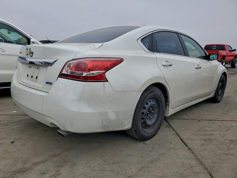 Photo 3 from auction – 2013 NISSAN ALTIMA 2.5 with VIN 1N4AL3AP7DC297464