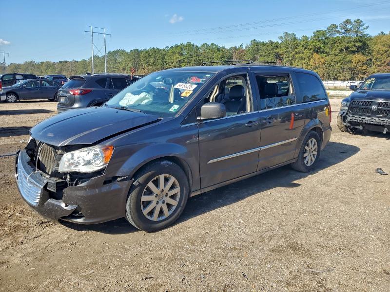 CHRYSLER TOWN & COU 2016 with VIN 2C4RC1BG8GR295699 - Photo from auction