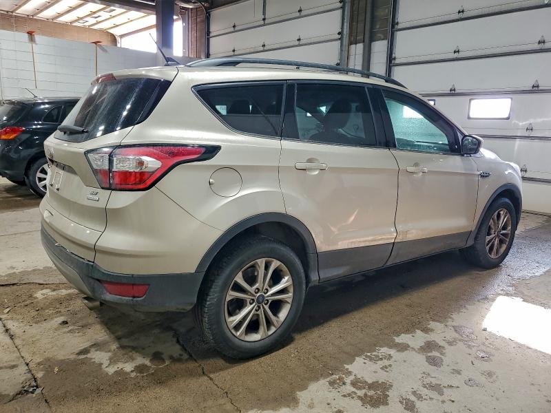 Photo 3 from auction – 2018 FORD ESCAPE SE with VIN 1FMCU0GD5JUA97664
