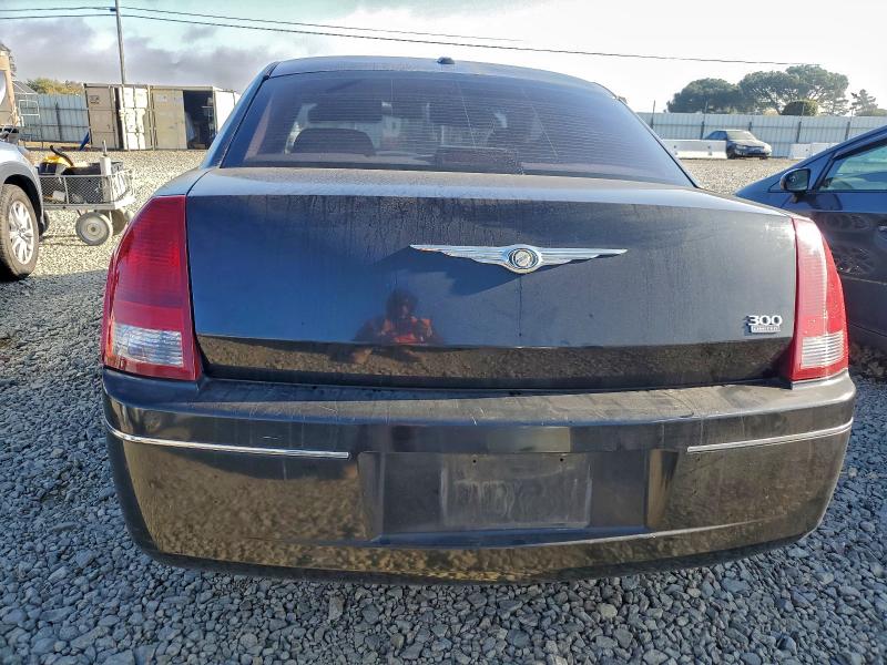 Photo 6 from auction – 2006 CHRYSLER 300 TOURIN with VIN 2C3KA53G76H538263