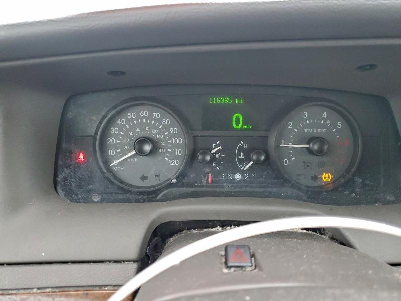 Photo 9 from auction – 2008 MERCURY GRAND MARQ with VIN 2MEFM75V48X649517
