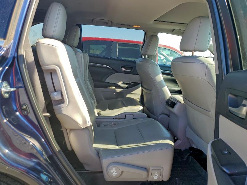 Photo 11 from auction – 2015 TOYOTA HIGHLANDER with VIN 5TDDKRFH4FS145142
