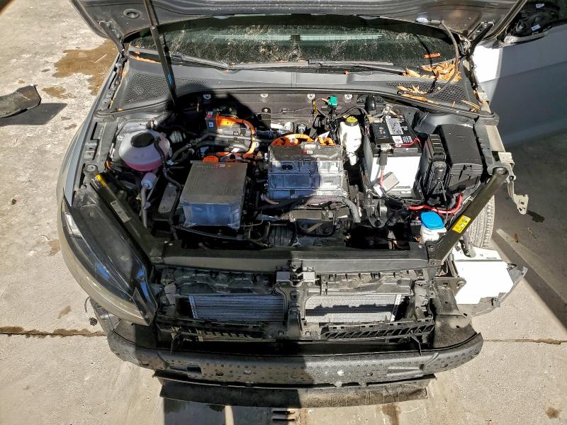 Photo 11 from auction – 2019 VOLKSWAGEN E-GOLF with VIN WVWKR7AU4KW910940