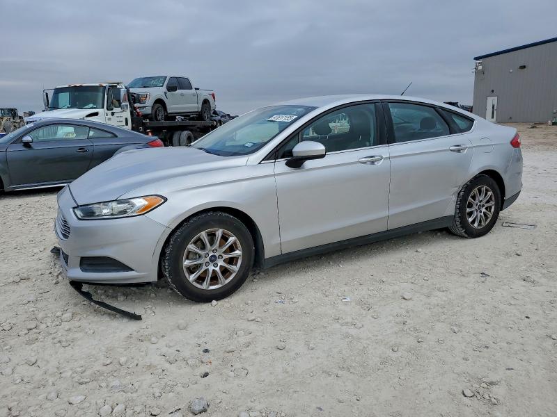 FORD FUSION S 2015 with VIN 3FA6P0G70FR292823 - Photo from auction