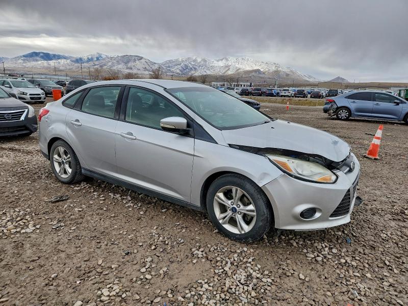 Foto 4 de la subasta – 2014 FORD FOCUS SE con VIN 1FADP3F21EL264895