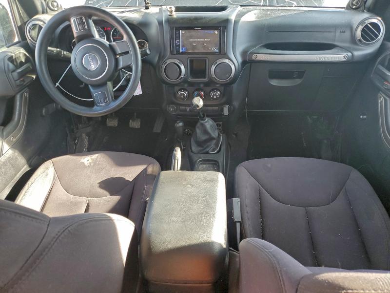 Photo 8 from auction – 2014 JEEP WRANGLER U with VIN 1C4BJWDG4EL200935