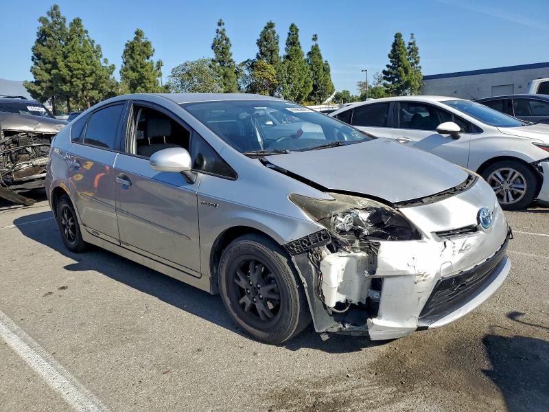 Photo 4 from auction – 2013 TOYOTA PRIUS with VIN JTDKN3DU2D5586668