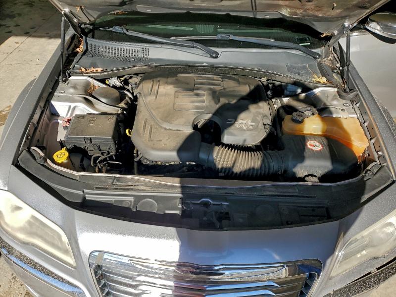 Photo 11 from auction – 2011 CHRYSLER 300 LIMITE with VIN 2C3CA5CG1BH533428