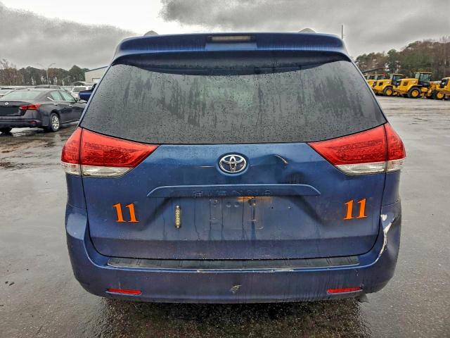 Photo 6 from auction – 2013 TOYOTA SIENNA LE with VIN 5TDKK3DC6DS396706