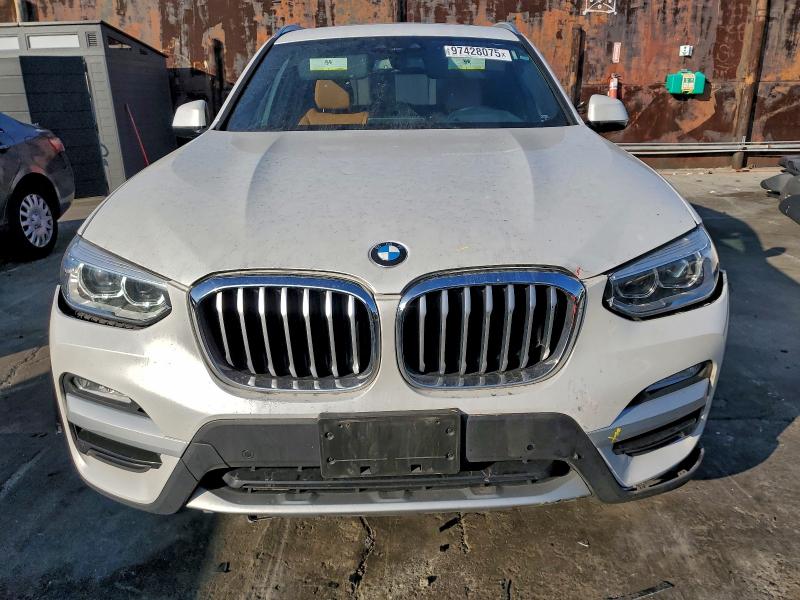 Photo 5 from auction – 2018 BMW X3 XDRIVE3 with VIN 5UXTR9C58JLC73705