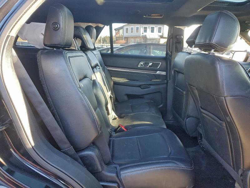 Zdjęcie 11 z aukcji – 2017 FORD EXPLORER L z VIN 1FM5K8F86HGE06956