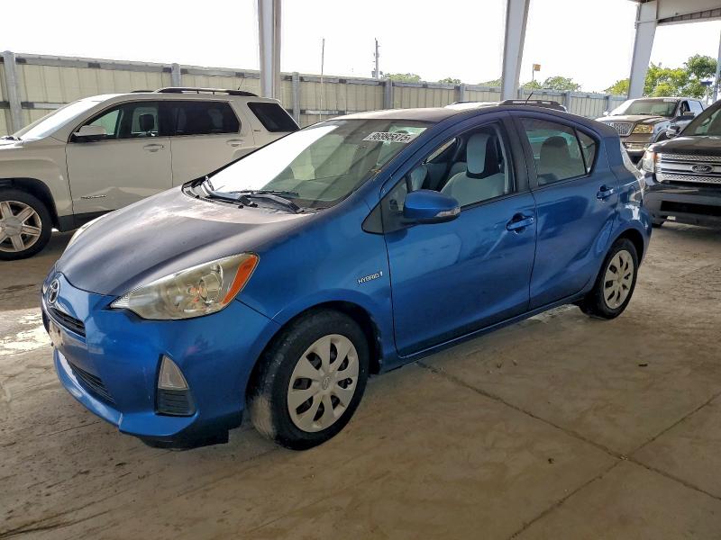 TOYOTA PRIUS C 2012 with VIN JTDKDTB3XC1513955 - Photo from auction