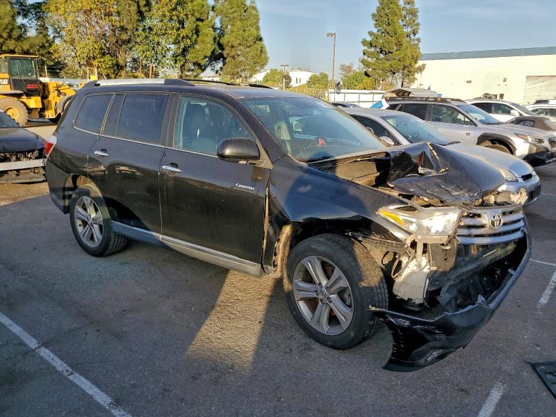 Photo 4 from auction – 2013 TOYOTA HIGHLANDER with VIN 5TDYK3EH4DS142335