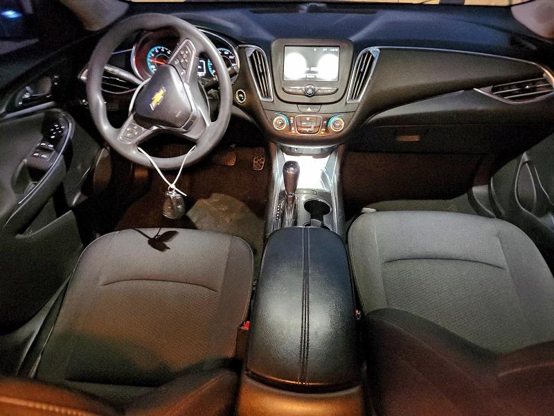 Photo 8 from auction – 2018 CHEVROLET MALIBU with VIN 1G1ZD5STXJF100050