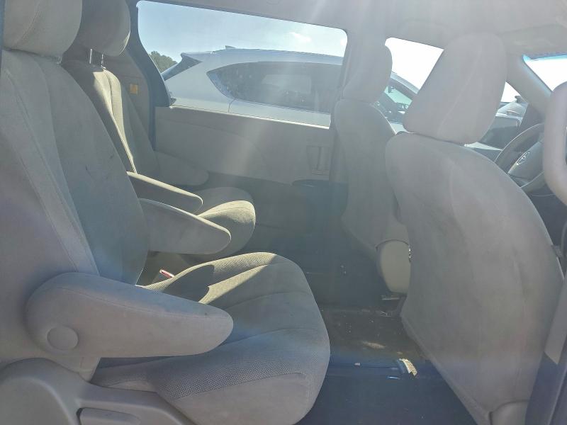 Foto 11 de la subasta – 2011 TOYOTA SIENNA con VIN 5TDZK3DC2BS050762