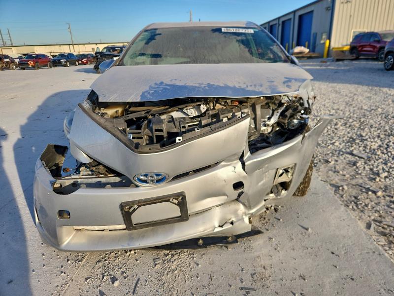 Photo 5 from auction – 2011 TOYOTA PRIUS with VIN JTDKN3DUXB5316200