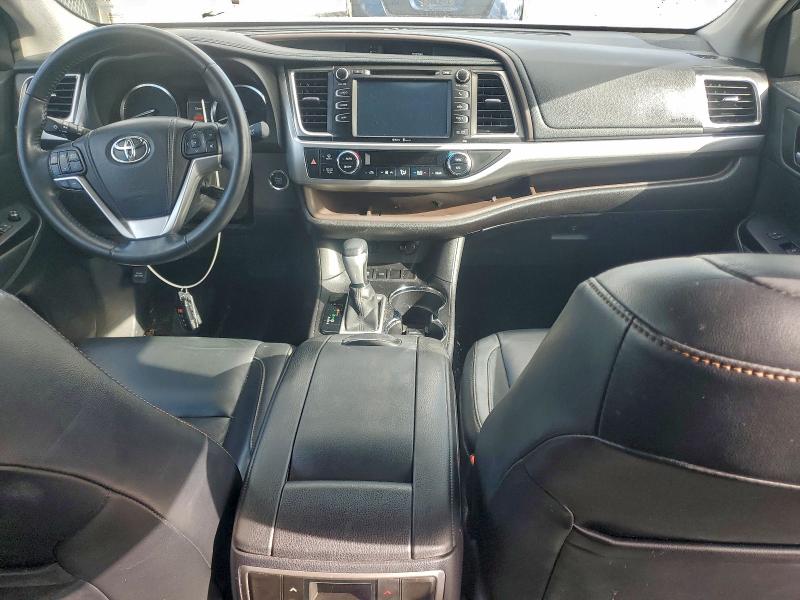 Photo 8 from auction – 2015 TOYOTA HIGHLANDER with VIN 5TDKKRFHXFS048101
