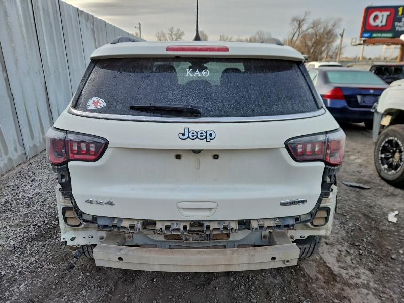 Foto 6 de la subasta – 2018 JEEP COMPASS LA con VIN 3C4NJDBB8JT392772