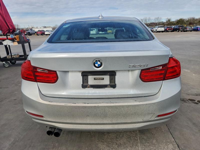 Photo 6 from auction – 2012 BMW 328 I with VIN WBA3A5C56CF258634