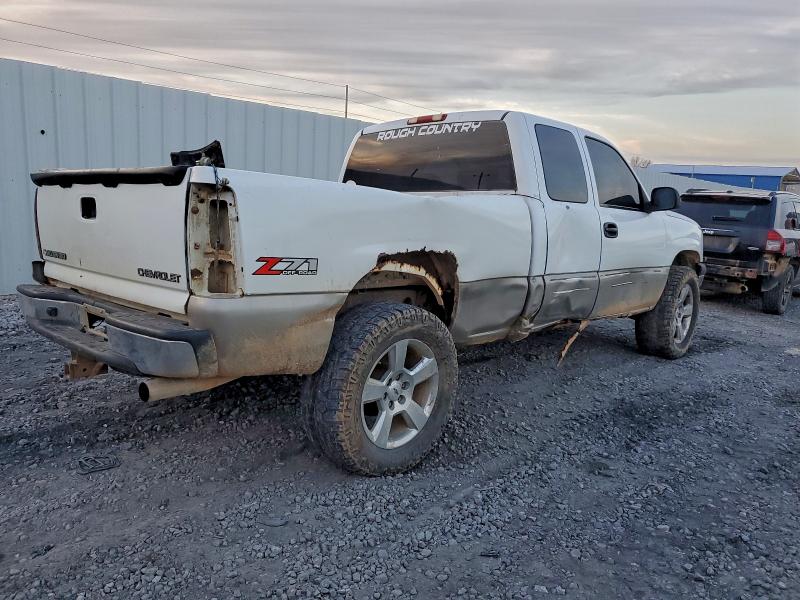 Photo 3 from auction – 2003 CHEVROLET SILVERADO with VIN 2GCEK19T631122860