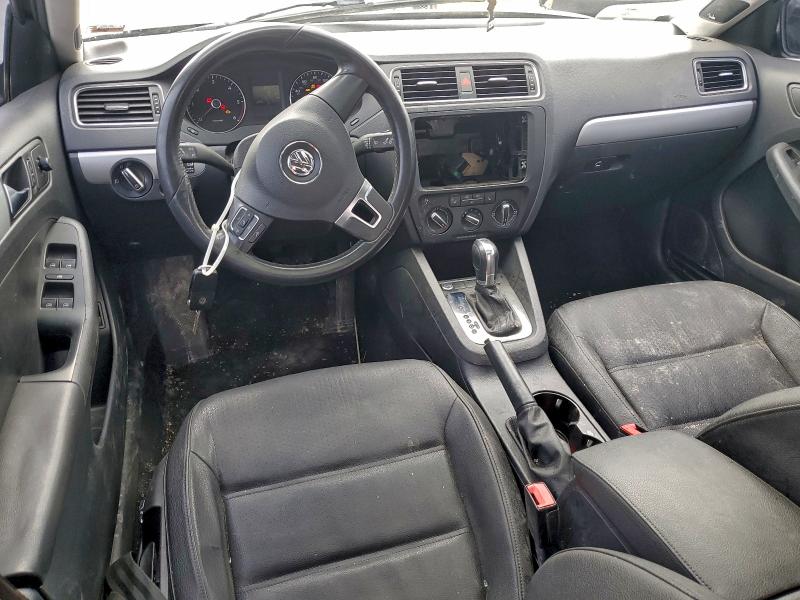 Photo 8 from auction – 2012 VOLKSWAGEN JETTA with VIN 3VWLL7AJ9CM321117