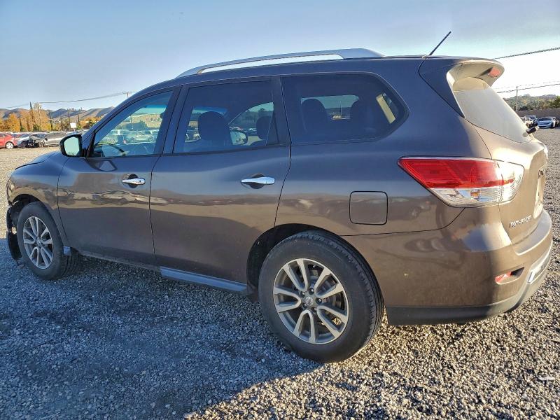 صورة رقم 2 من المزاد - 2015 NISSAN PATHFINDER مع VIN 5N1AR2MN3FC703266